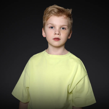 Александр Петров